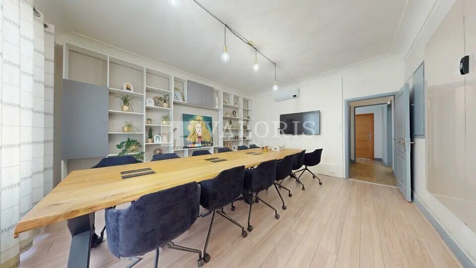 Bureau dans Villeurbanne à louer - Photo du bâtiment - Image 2 de 9