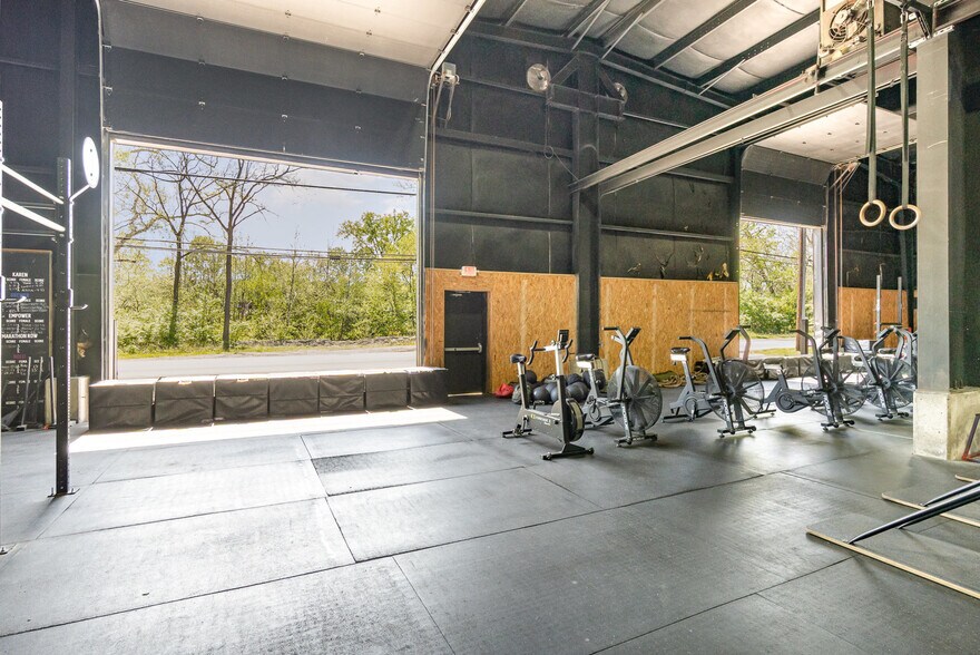 77 Foundry Ave, Batavia, OH à vendre - Photo du bâtiment - Image 2 de 20