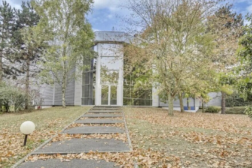 Industriel dans COURCOURONNES à louer - Photo du bâtiment - Image 2 de 4