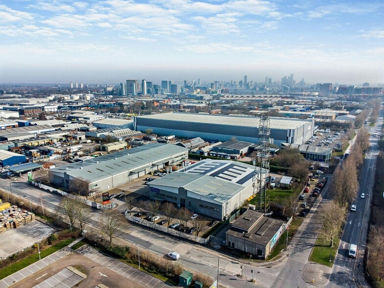 Mosley Rd, Manchester for lease - Building Photo - Image 2 of 8