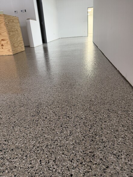 125 E State St, Cherry Valley, IL à louer - Photo du bâtiment - Image 3 de 30