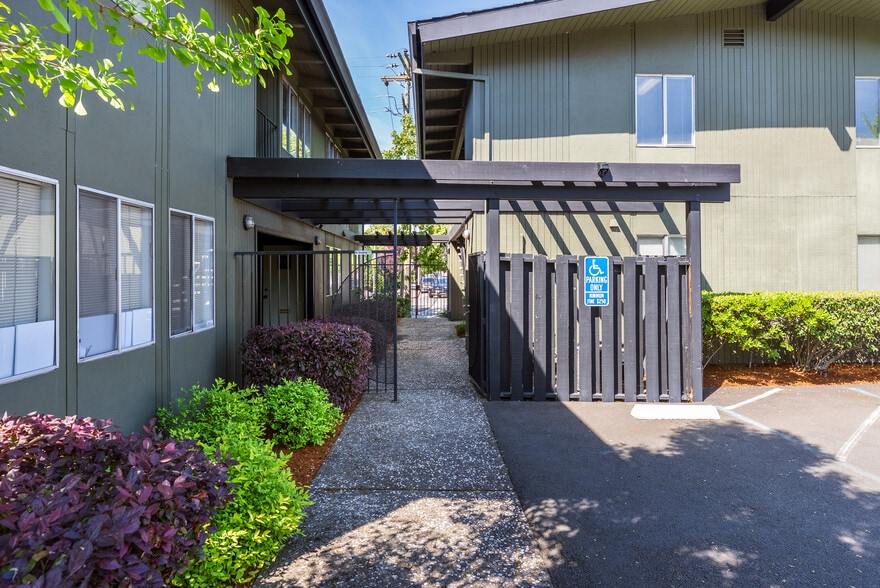 3000 Cleveland Ave, Santa Rosa, CA for sale - Building Photo - Image 2 of 31