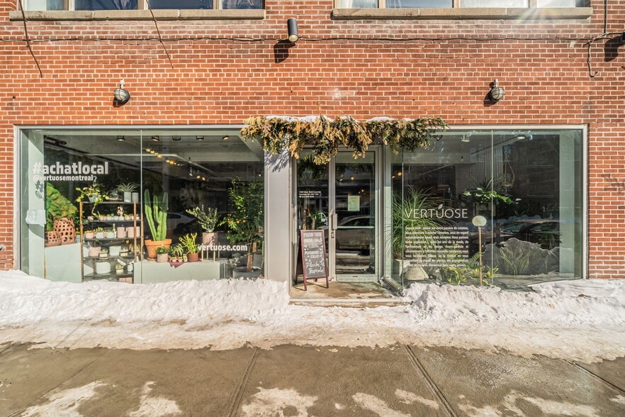 5409-5431 Boul Saint-Laurent, Montréal, QC à louer - Photo du bâtiment - Image 2 de 3