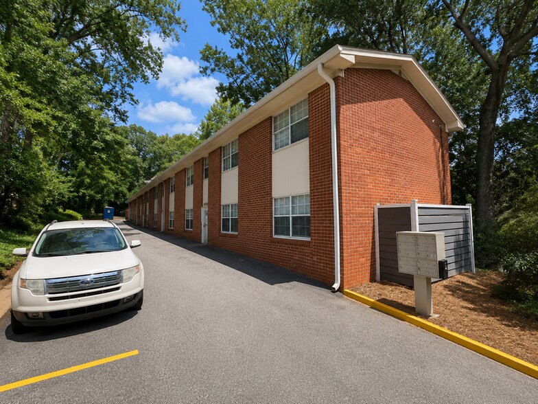 1322 Euclid Ave NE, Atlanta, GA à vendre - Photo du bâtiment - Image 2 de 14