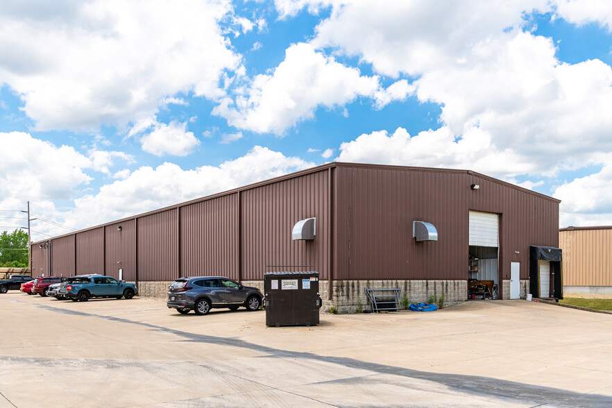 2038 Bohlke Blvd, Fairfield, OH for lease - Building Photo - Image 3 of 3