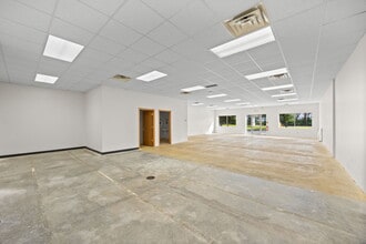 990 Elm St E, Annandale, MN for lease Interior Photo- Image 2 of 4