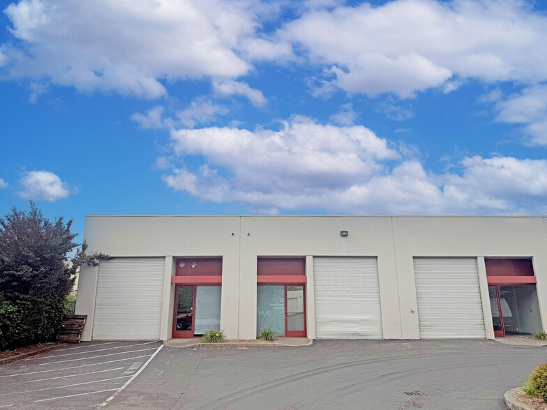 1814 Empire Industrial Ct, Santa Rosa, CA for lease - Building Photo - Image 2 of 5