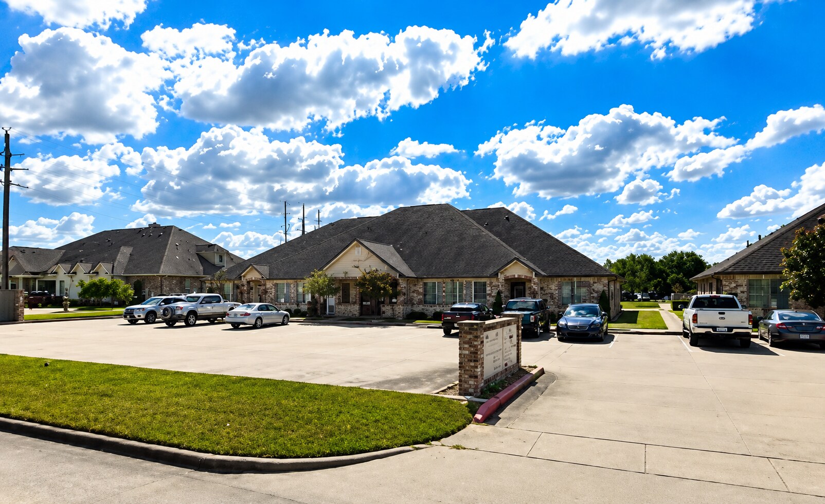 21555 Provincial Blvd, Katy, TX à louer Photo du bâtiment- Image 1 de 23