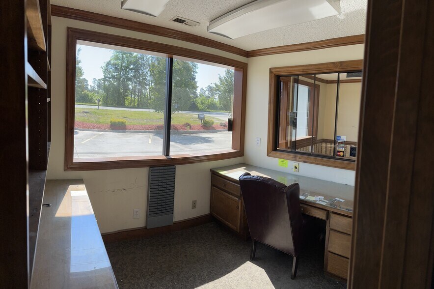 2178 US Highway 258 N, Kinston, NC à vendre - Photo intérieure - Image 3 de 10