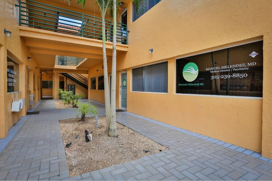 10250 SW 56th St, Miami, FL for sale - Building Photo - Image 2 of 6