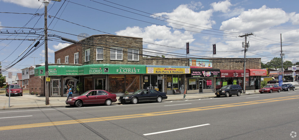 240-01-240-13 Linden Blvd, Elmont, NY à vendre - Photo principale - Image 1 de 1