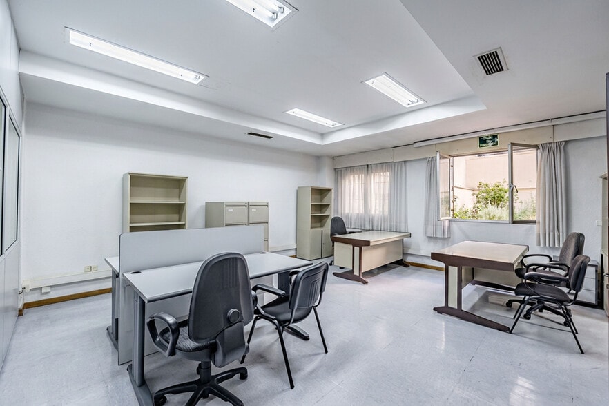Multifamily in Madrid, Madrid for sale - Interior Photo - Image 3 of 6
