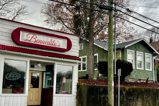 More details for 233 Poquonnock Rd, Groton, CT - Retail for Sale