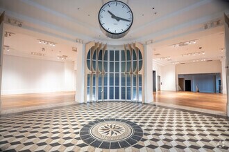 256 Grant Ave, San Francisco, CA for lease Interior Photo- Image 1 of 3