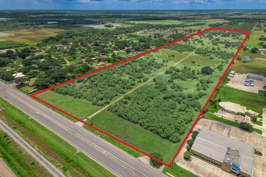 6753 U.S. 87 Hwy, Victoria, TX à vendre - Photo du bâtiment - Image 2 de 15