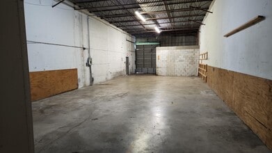 1900 NW 19th St, Fort Lauderdale, FL for lease Interior Photo- Image 1 of 6