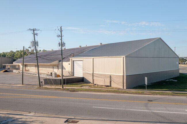 More details for 2101 W Government St, Pensacola, FL - Industrial for Lease