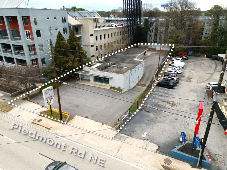 2087 NE Piedmont Rd, Atlanta, GA à vendre - Photo du bâtiment - Image 2 de 54