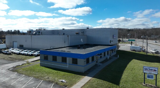 5140 Commercial Dr, Yorkville, NY à vendre - Photo du bâtiment - Image 2 de 6