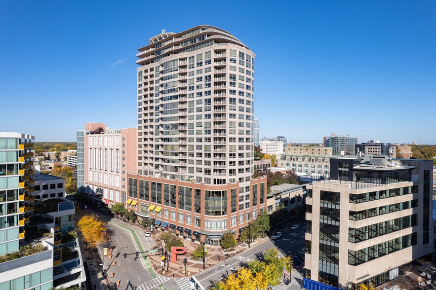 1620 Sherman Ave, Evanston, IL for lease - Primary Photo - Image 1 of 4