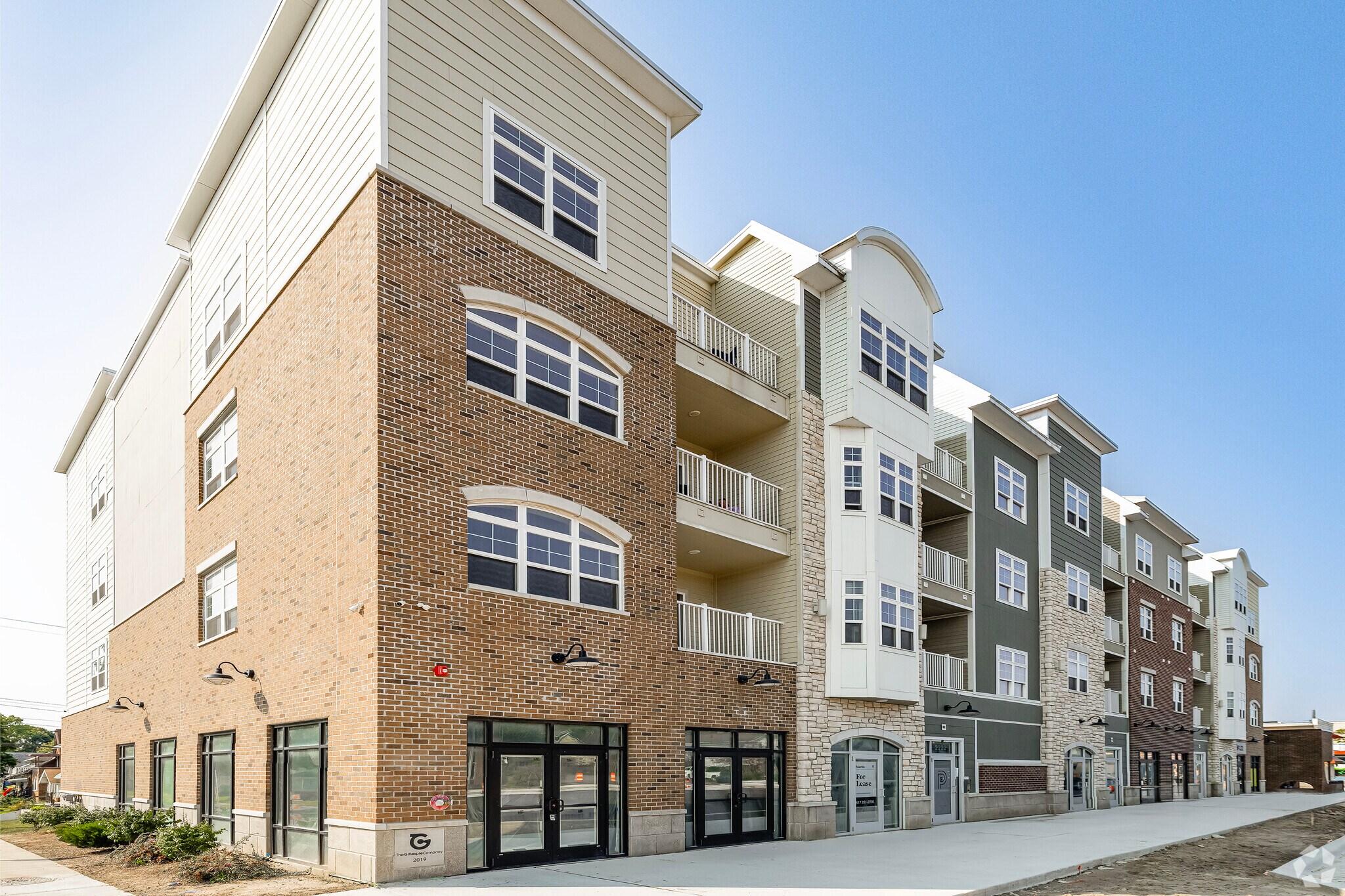 2222 E Michigan Ave, Lansing, MI à louer Photo principale- Image 1 de 8