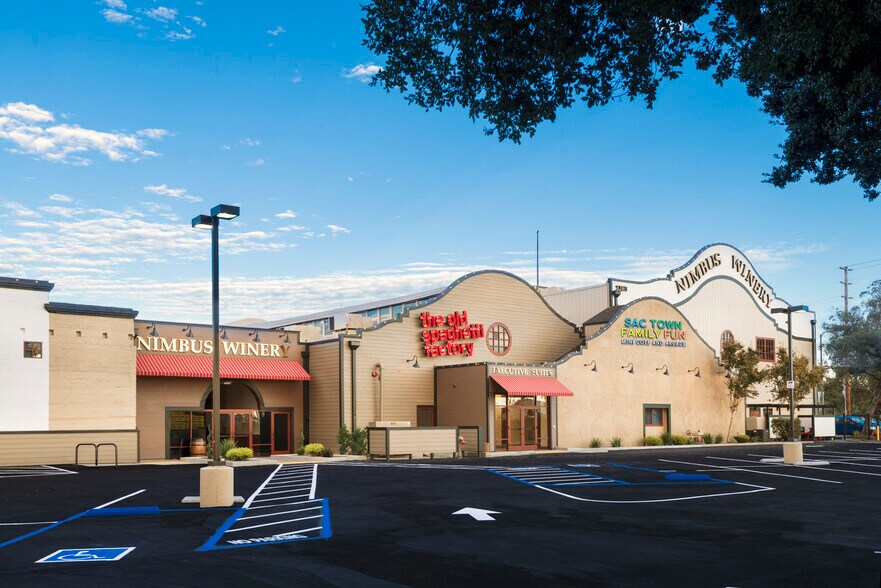 12401-12409 Folsom Blvd, Rancho Cordova, CA à louer - Photo du bâtiment - Image 1 de 10