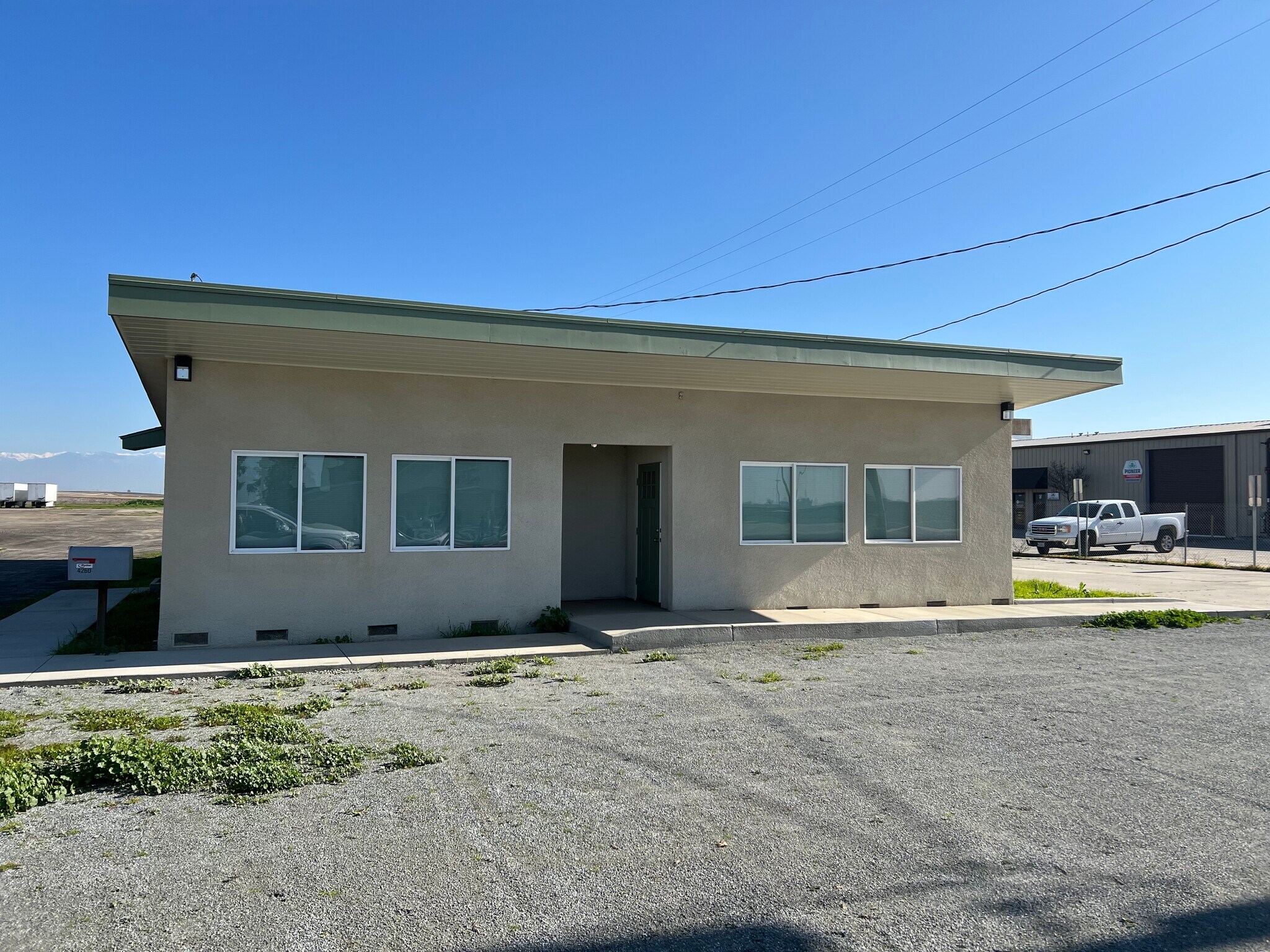 4260 S K St, Tulare, CA à vendre Photo du bâtiment- Image 1 de 1