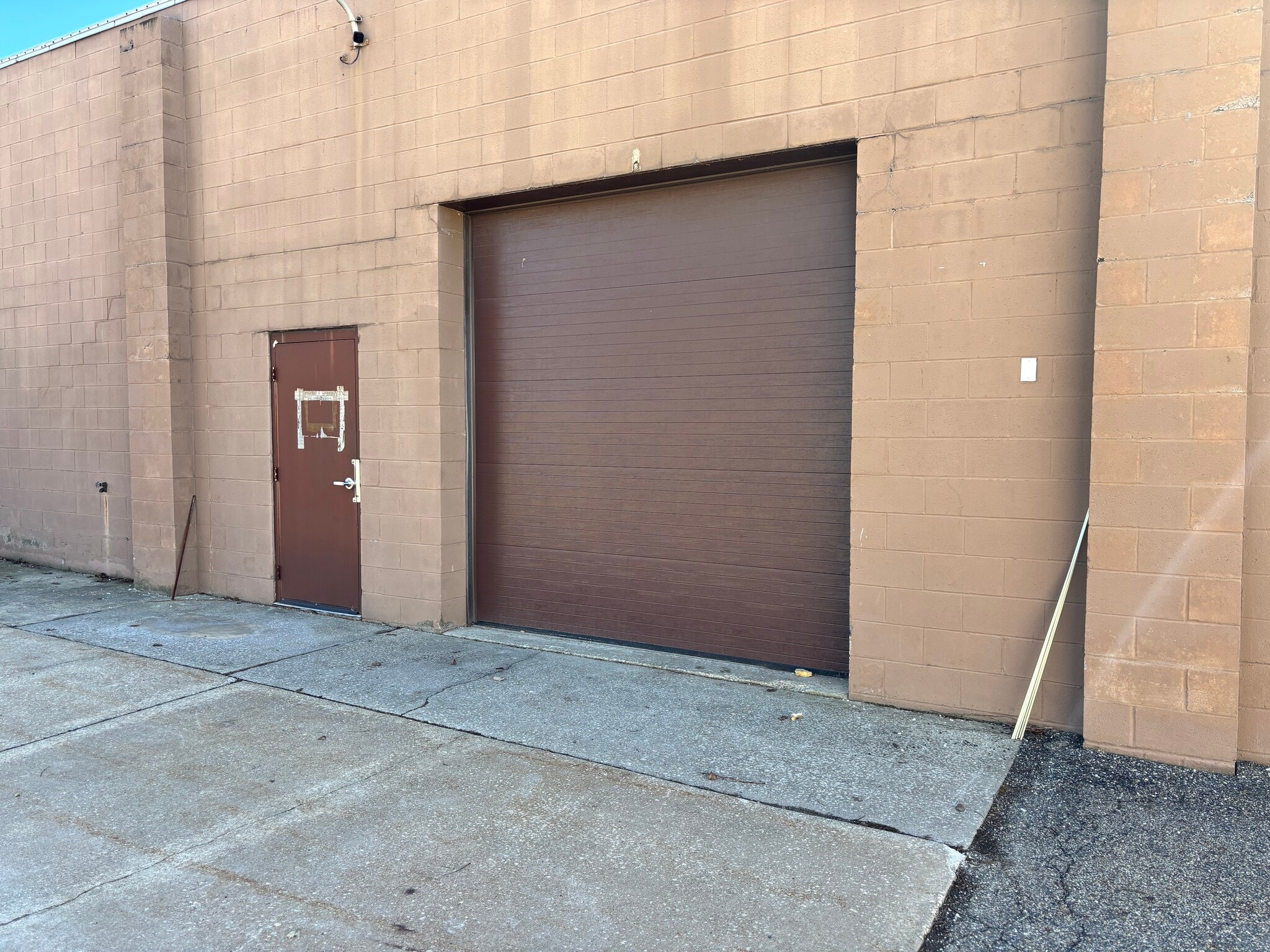 1200-1240 Valley Belt Rd, Brooklyn Heights, OH for lease Building Photo- Image 1 of 4