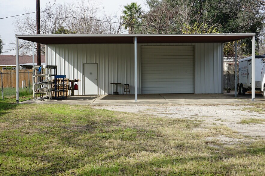 11815 Beeville Dr, Houston, TX à louer - Photo du bâtiment - Image 2 de 12