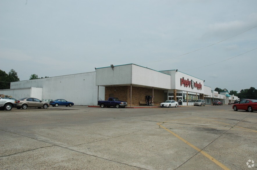 501 S Main St, Springhill, LA for lease - Building Photo - Image 3 of 18