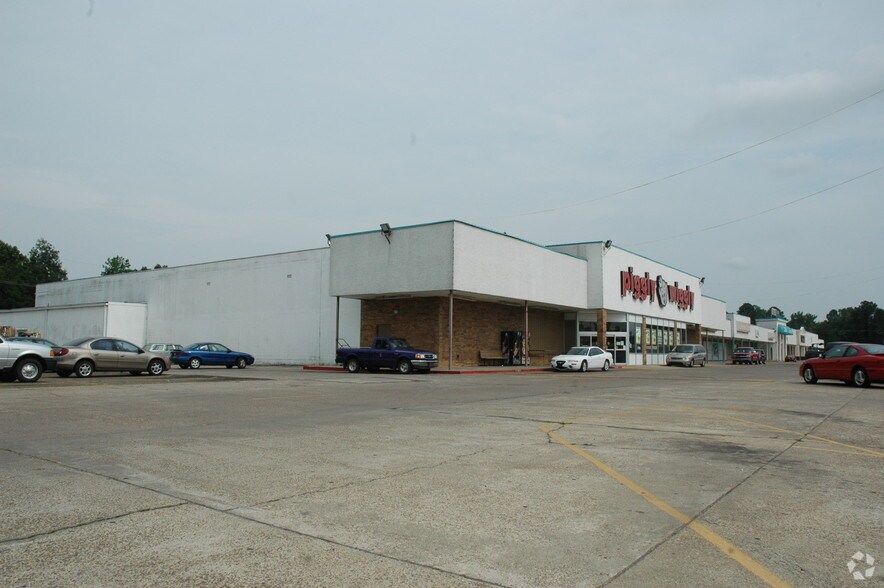 501 S Main St, Springhill, LA à louer - Photo du bâtiment - Image 3 de 18