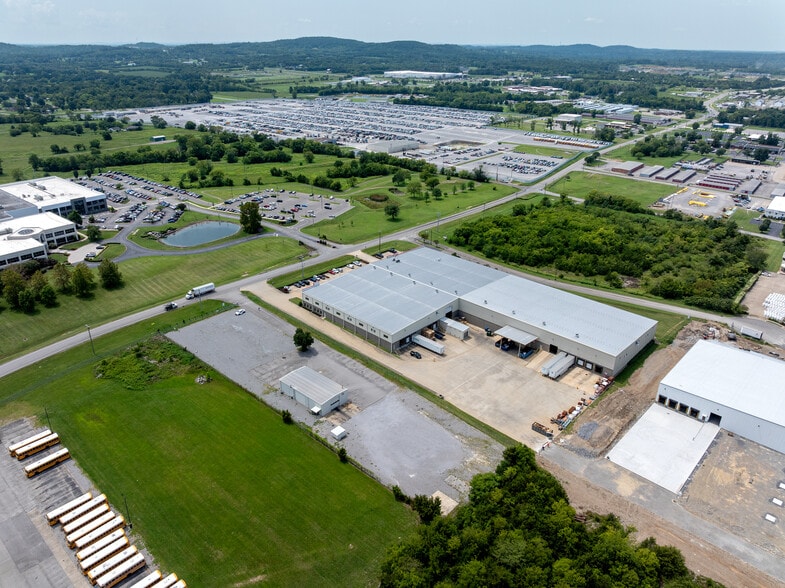 333 Maddox Simpson Pky, Lebanon, TN for lease - Building Photo - Image 2 of 3