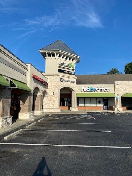 2980 Cobb Pky, Atlanta, GA for lease - Building Photo - Image 3 of 3