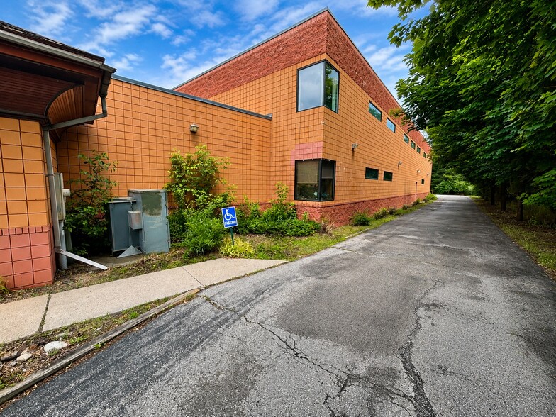 5600 N US-31, Williamsburg, MI for sale - Building Photo - Image 3 of 23