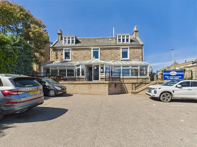 11 Moss St, Elgin for sale - Primary Photo - Image 1 of 7