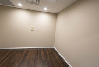 17985 Biscayne Blvd, Miami, FL à louer Photo intérieure- Image 2 de 4