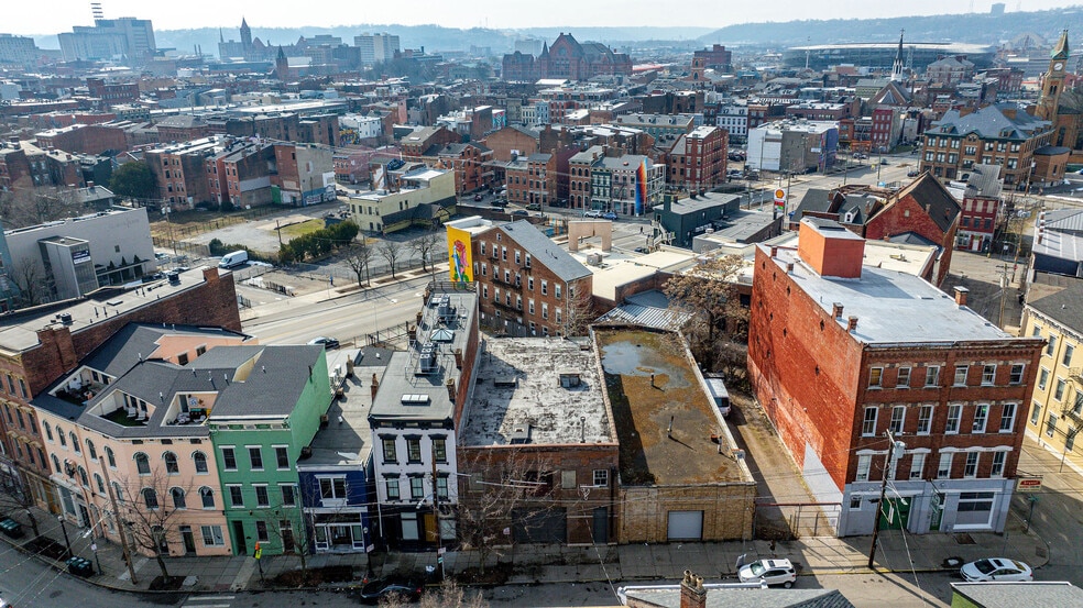 122 E Liberty St, Cincinnati, OH for lease - Building Photo - Image 2 of 36