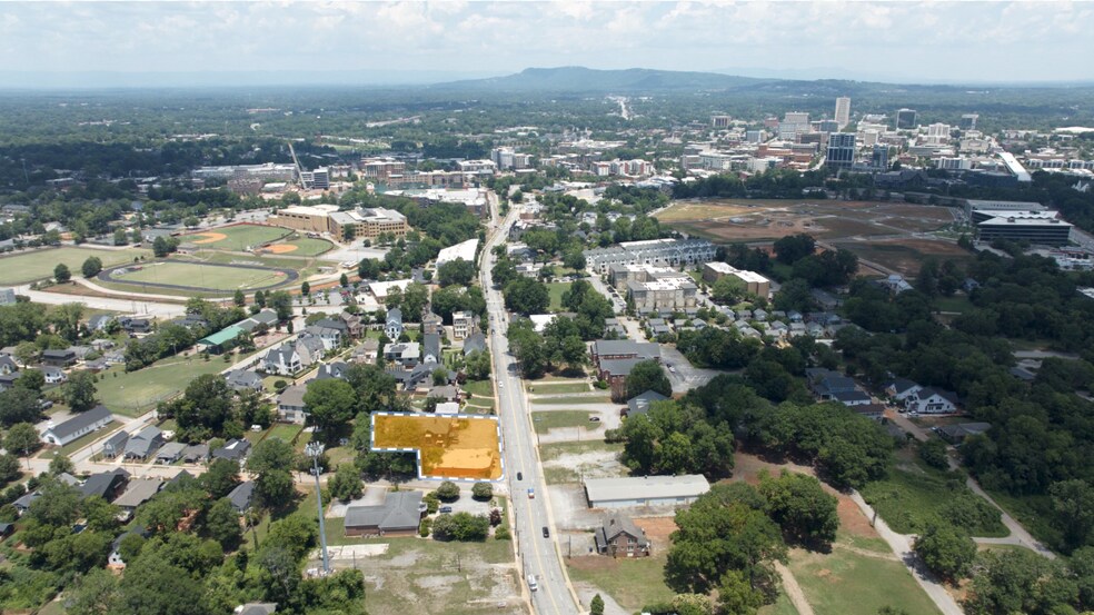 720 Augusta St, Greenville, SC à vendre - Photo du bâtiment - Image 1 de 10