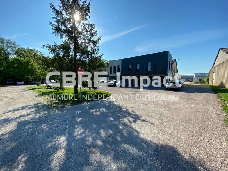 Local d'activités dans Chevigny-Saint-Sauveur à vendre - Photo du bâtiment - Image 3 de 15