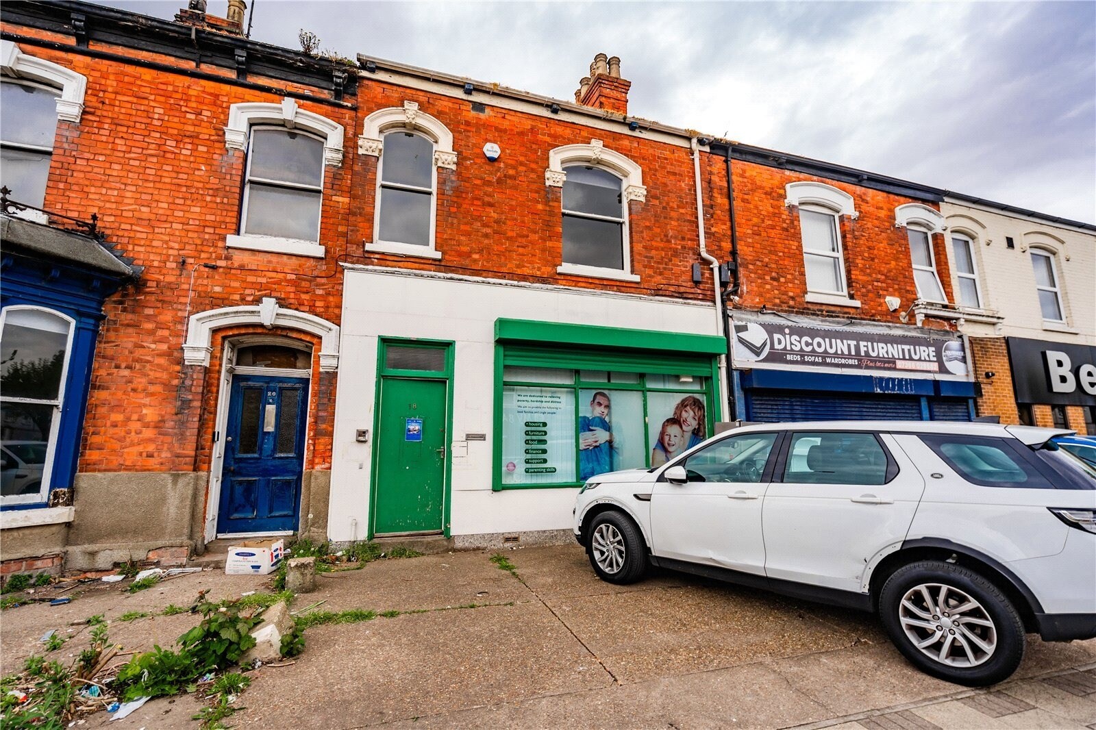 18 Hainton Ave, Grimsby for lease Building Photo- Image 1 of 2