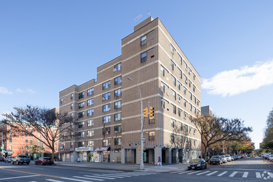 2450 Frederick Douglass Blvd, New York, NY for lease - Primary Photo - Image 1 of 5