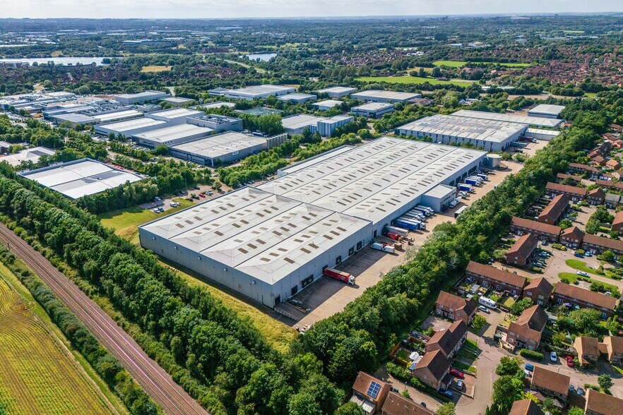 Bradbourne Dr, Milton Keynes à louer - Photo du bâtiment - Image 2 de 7