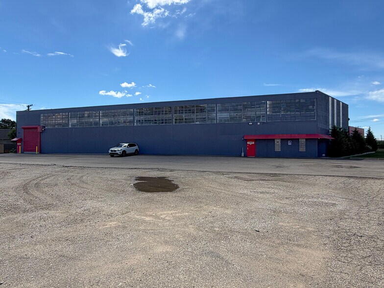 30744 Groesbeck Hwy, Roseville, MI for sale - Building Photo - Image 2 of 19