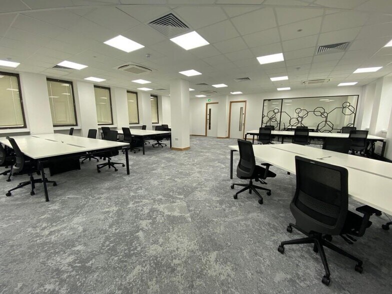 27-28 Middleborough, Colchester à louer - Photo du bâtiment - Image 2 de 15