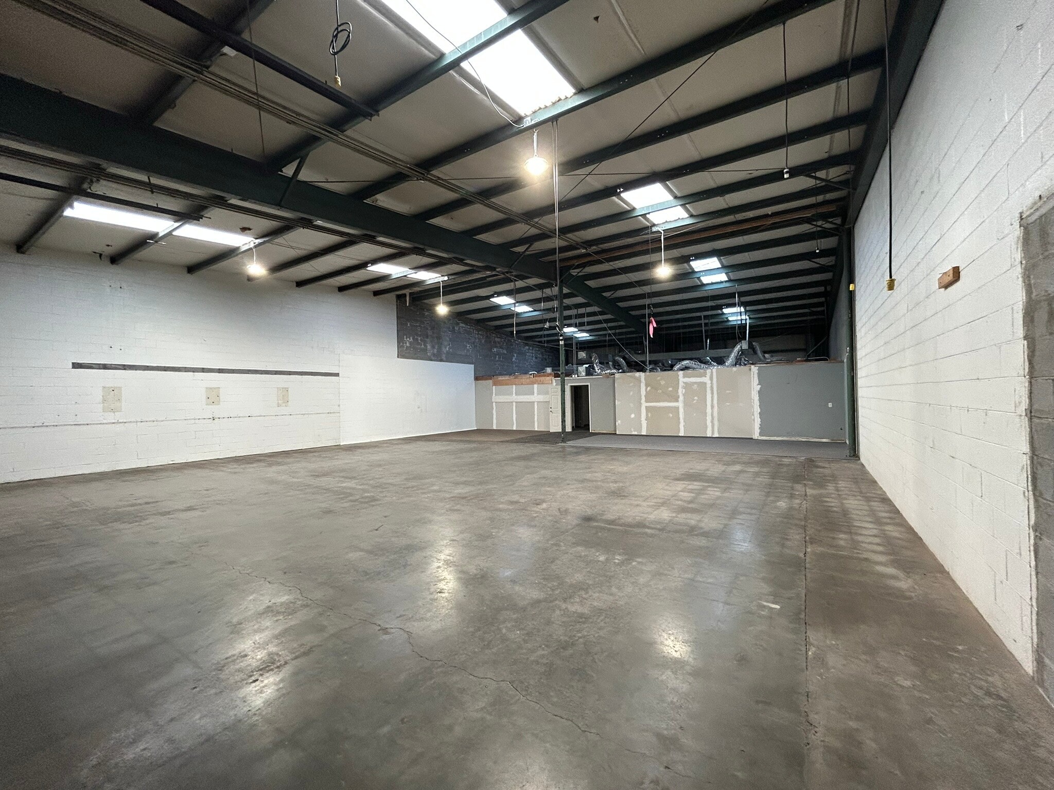 1381 South Park Dr, Kernersville, NC for lease Interior Photo- Image 1 of 5