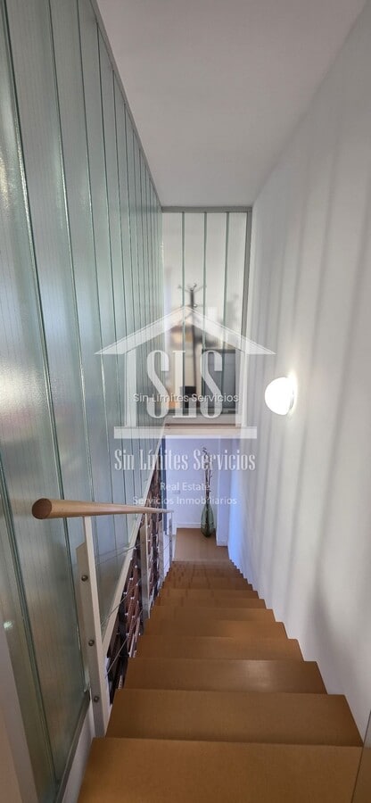 Alcorcón, MAD 28925 - Unit 01 - - Interior Photo - Image 1 of 6