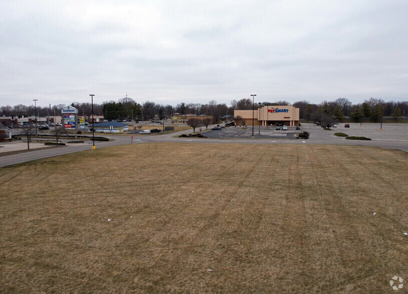 4435 S Scatterfield Rd, Anderson, IN for lease - Building Photo - Image 2 of 2