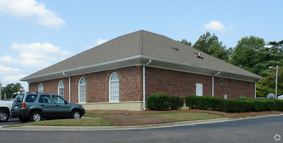 991 S Mcpherson Church Rd, Fayetteville, NC for lease - Building Photo - Image 2 of 16
