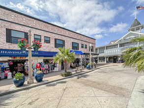 303 Main St, Newport Beach, CA à louer Photo du b timent- Image 2 de 11