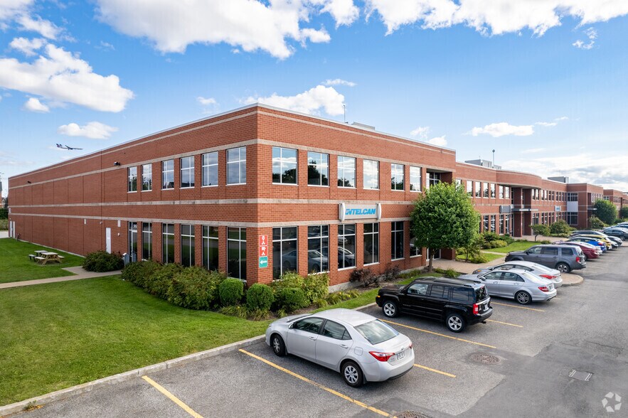 5944-6040 Boul Henri-Bourassa W, Montréal, QC for lease - Building Photo - Image 1 of 6